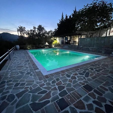 Villa Maroudia Кими Екстериор снимка