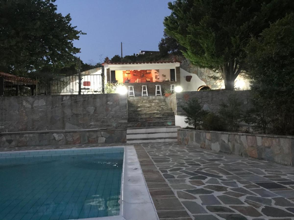Villa Maroudia Кими Екстериор снимка