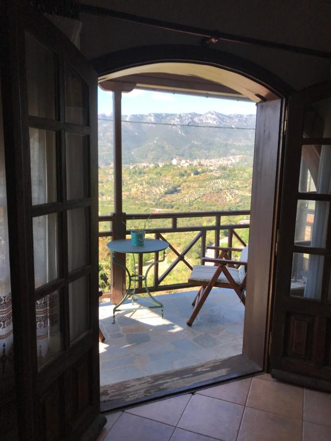 Villa Maroudia Кими Екстериор снимка