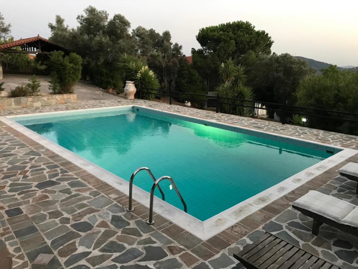 Villa Maroudia Кими Екстериор снимка